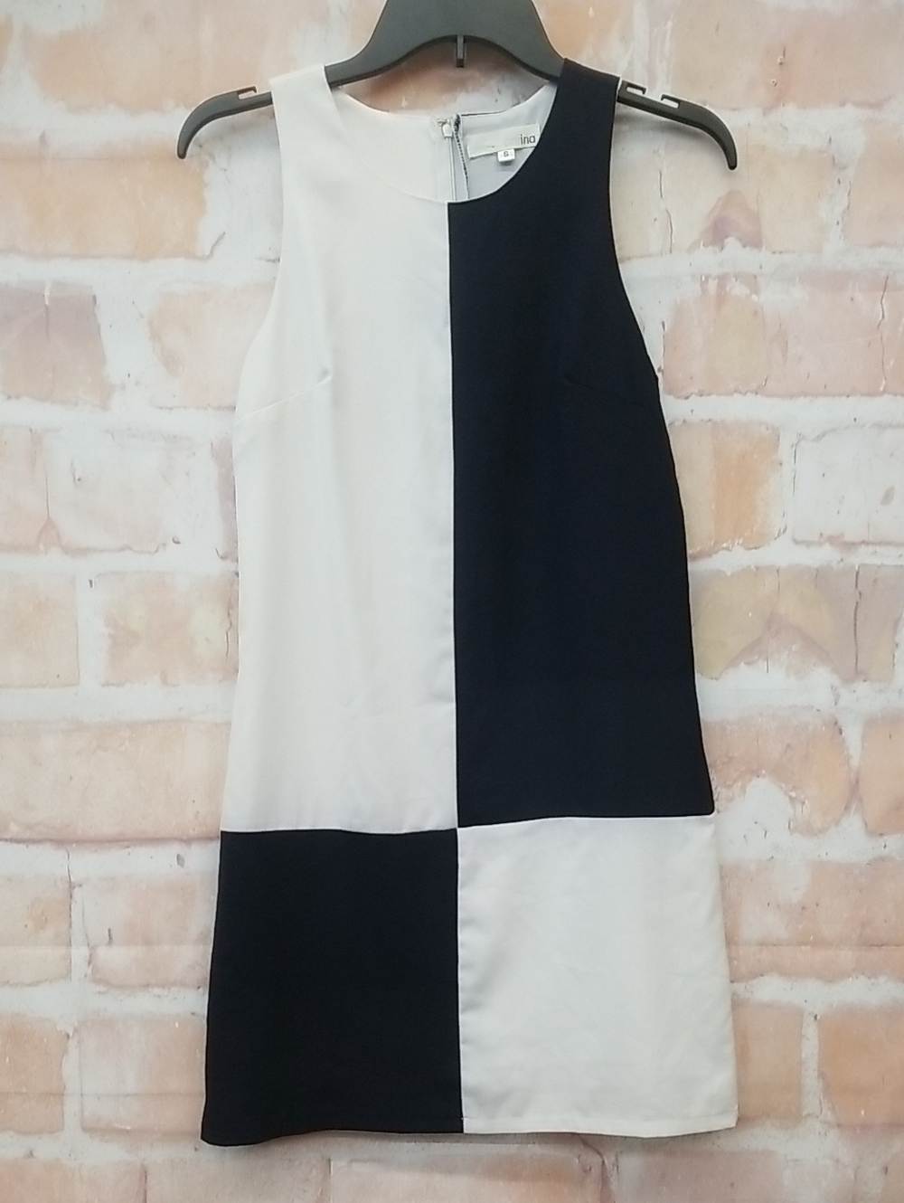 Aniina Colorblock Sleeveless Shift Dress - Black & White Size S